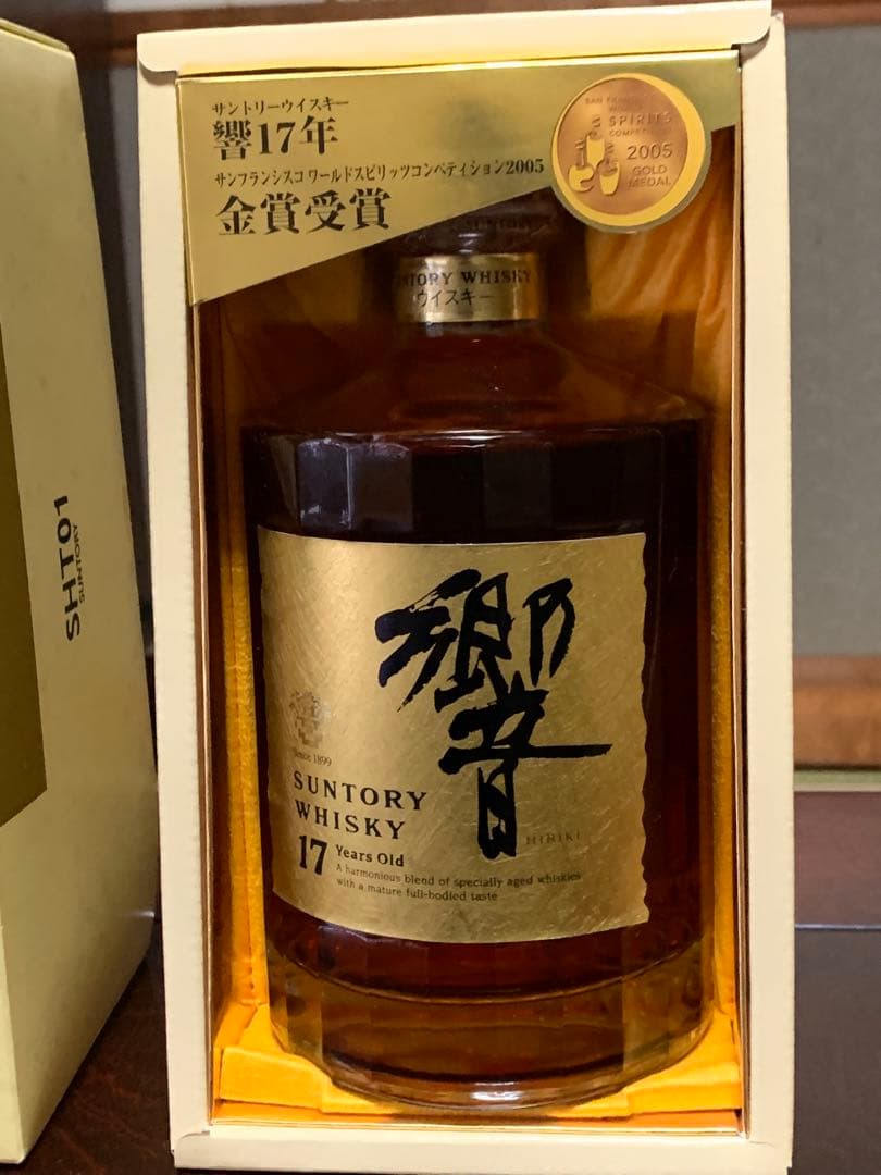ウィスキー響17年ゴ-ルドラベル 創業90年記念発売品