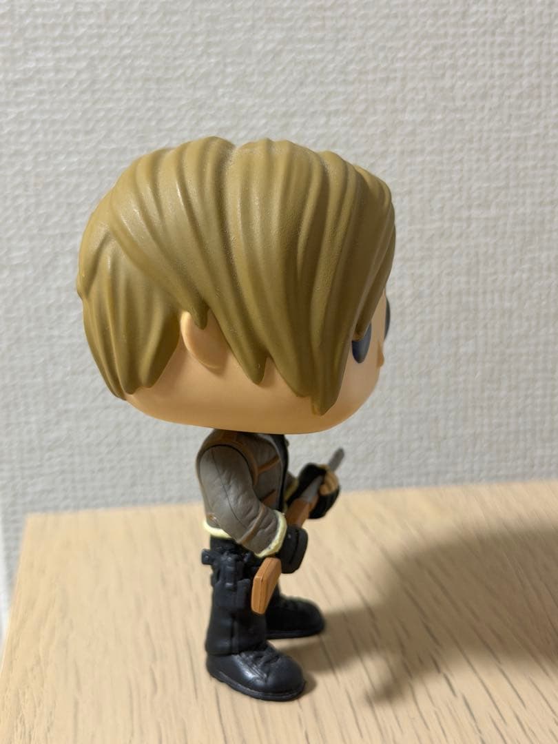 バイオハザード　レオン　フィギュア　FUNKOPOP
