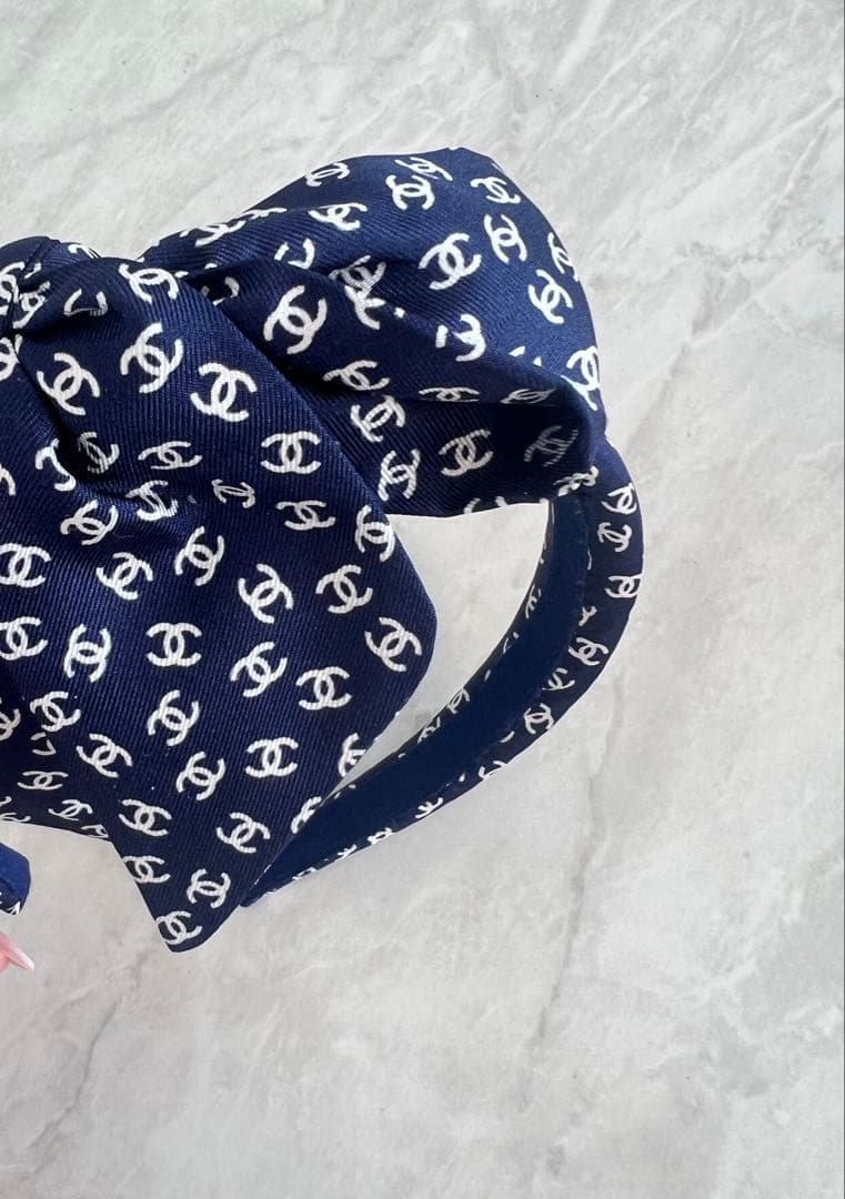 CHANEL ネイビー ロゴリボンヘアバンド/カチューシャ
