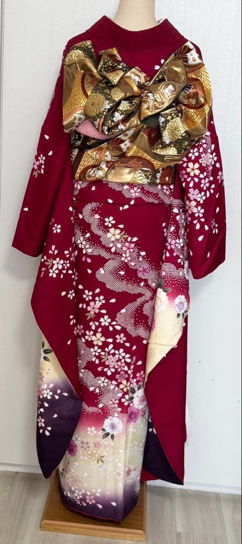 新春セール！　正絹長襦袢付き裄７０．５ｃｍ　豪華　５点セット刺繍振袖