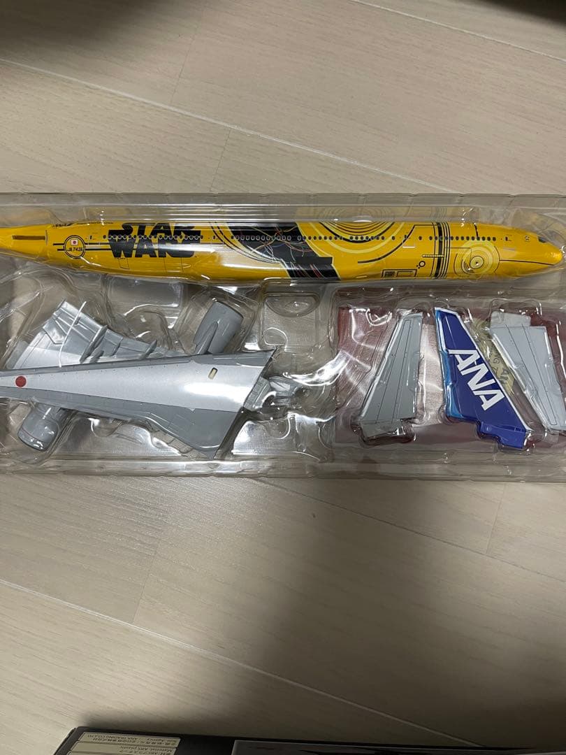 ANAオリジナル　スターウォーズJET非売品&鬼滅ジェット2体