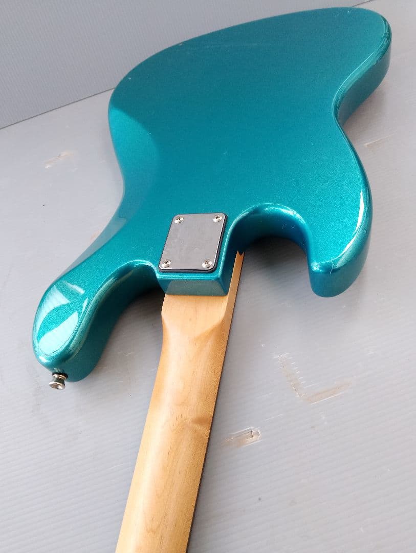 Bacchus（バッカス）のジャズベースタイプのエレキベース(あ84)