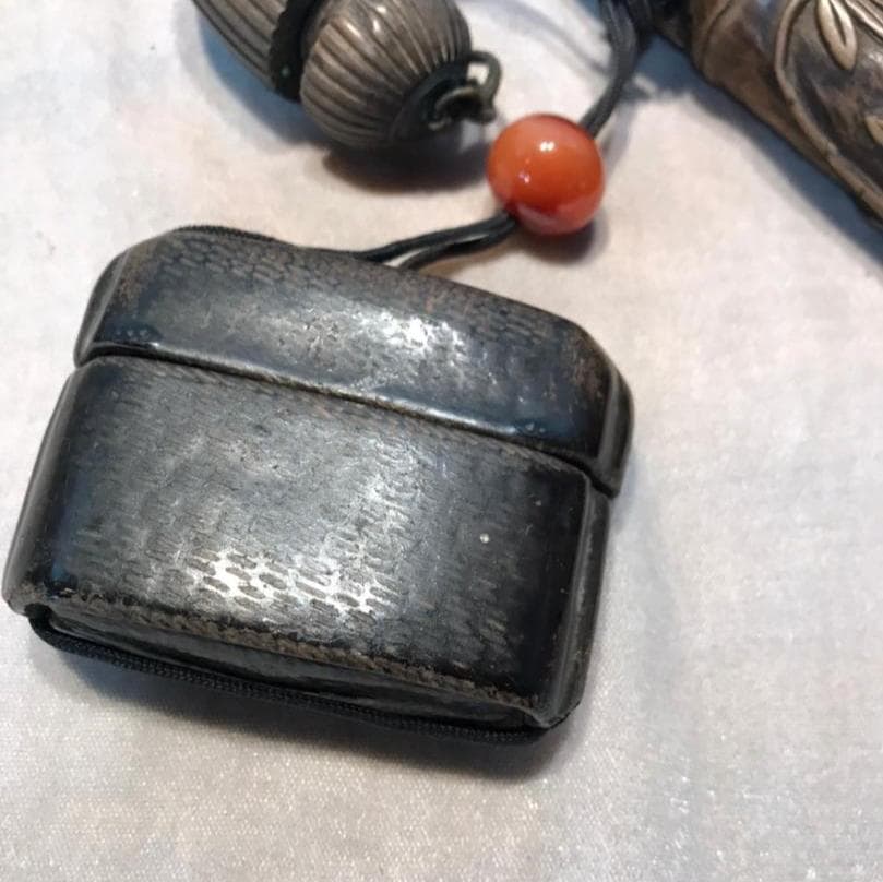 腰差煙草入れ　煙管筒　アイヌ彫り柘植竹形鋤彫