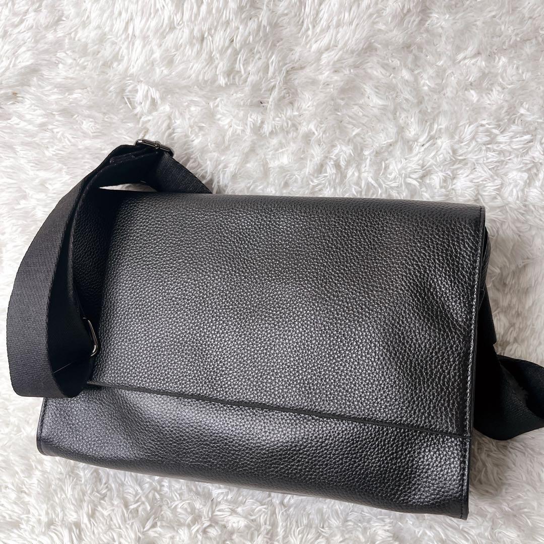 美品 イアパピヨネ ワイドテープ レザー ショルダーバッグ 本革 ブラック