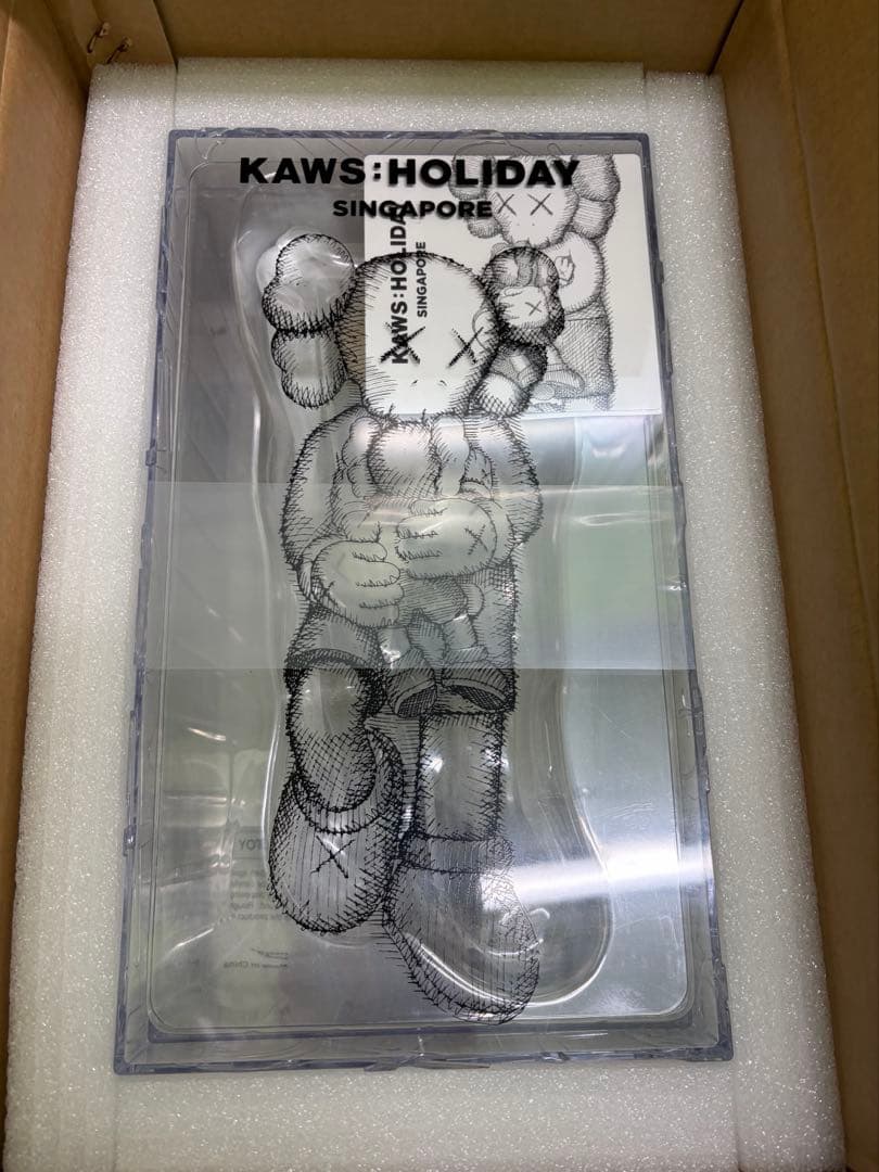 KAWS HOLIDAY SINGAPORE 3体セット