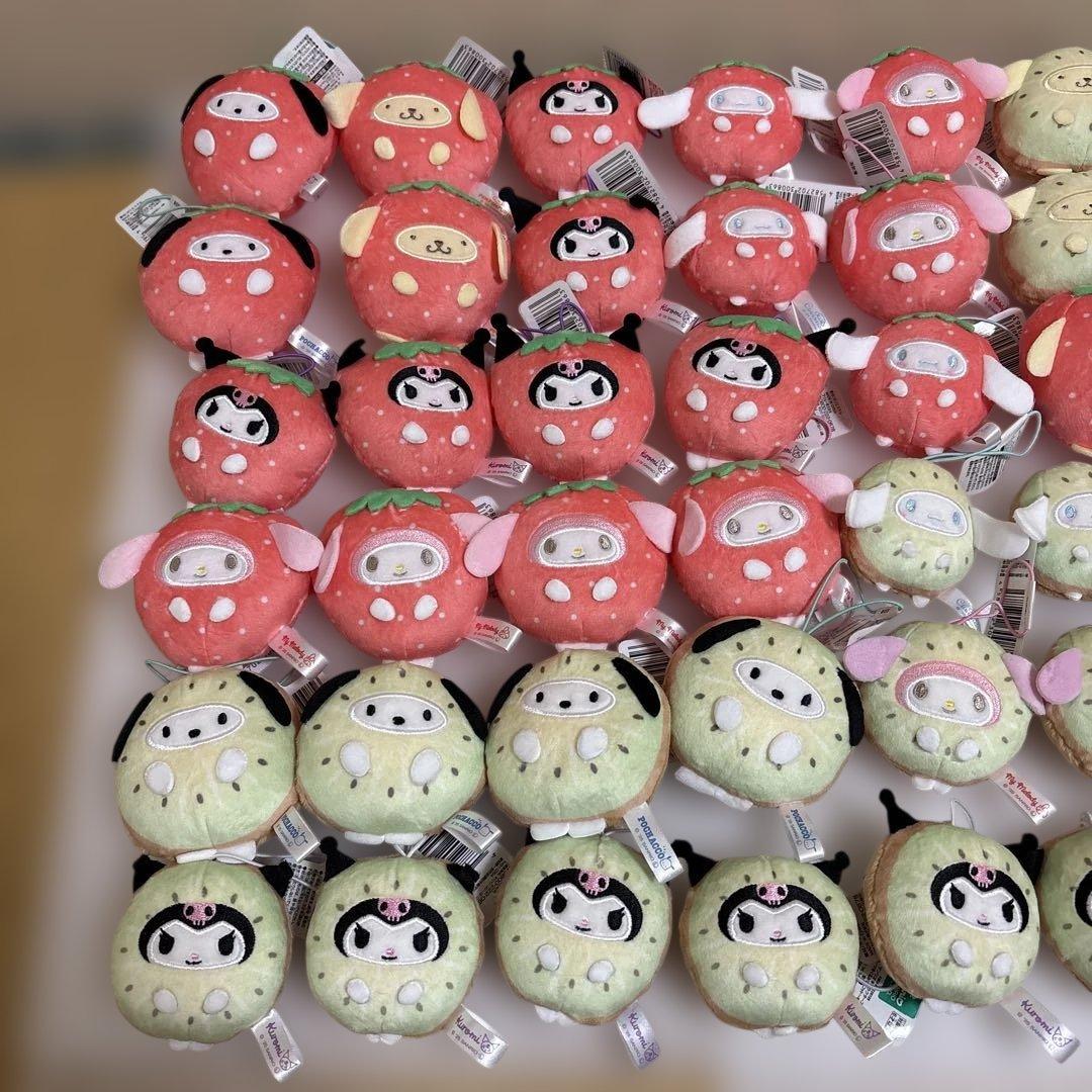 サンリオ　着ぐるみマスコット　イチゴ　キュウイ　パイナップル　51個セット