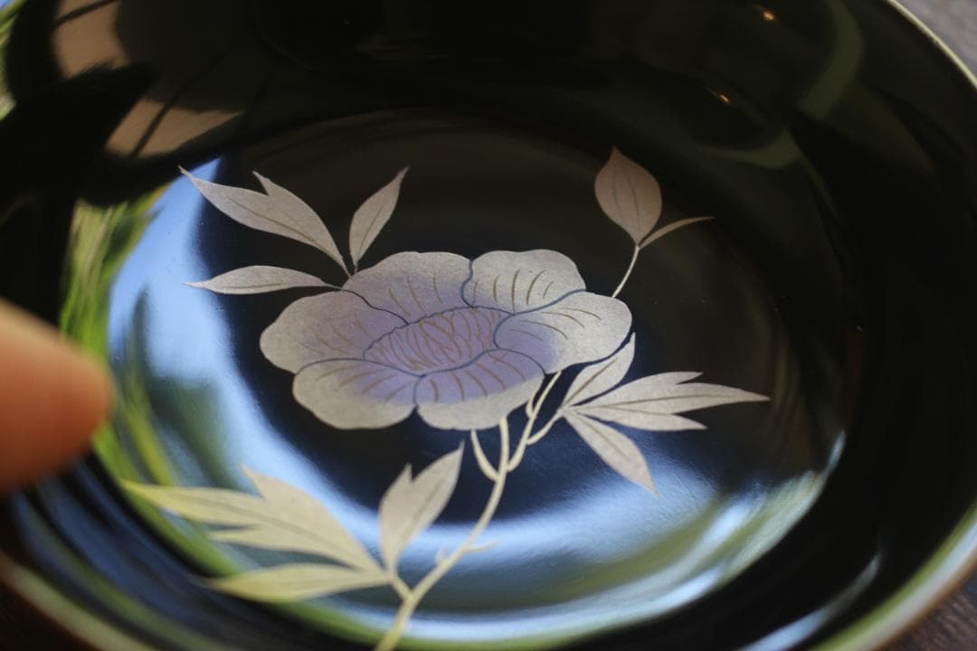 小傷有！時代金縁黒漆に優美な草花蒔絵の映える小皿7点（検輪島塗蒔絵皿菓子皿