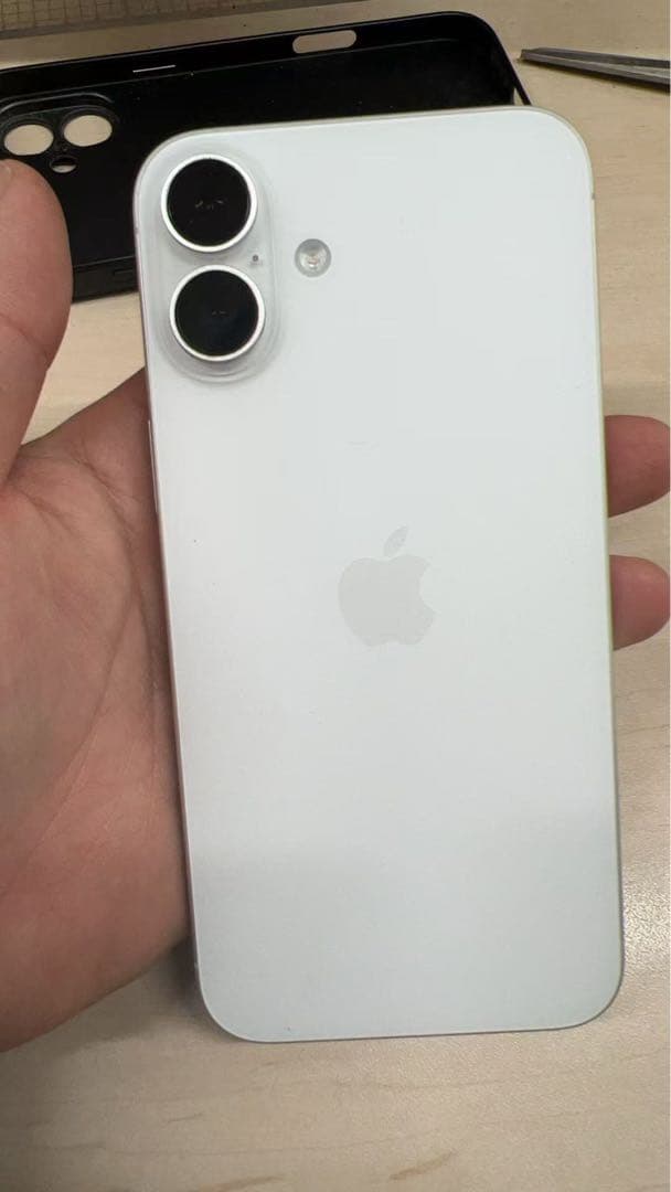 Apple iPhone 16 plus ホワイト 本体