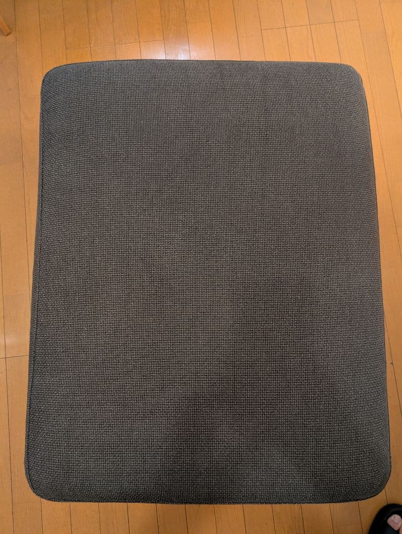 【美品】IKEA イケア　カルルスタードオットマン　CARB P2