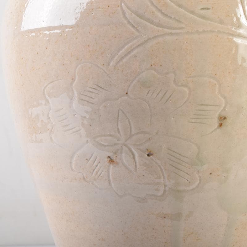 中国　徳化窯白磁　花草刻　花口瓶　C　7060A