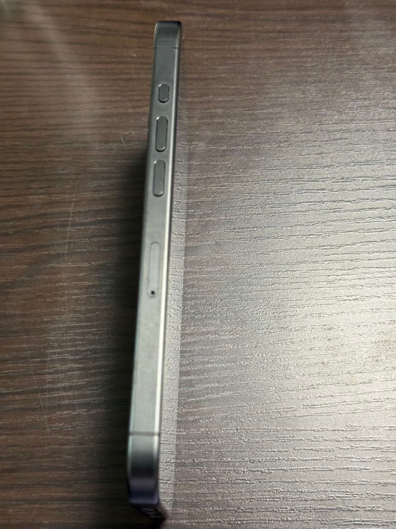 iPhone 15 pro 128GB SIM フリー ブラックチタニウム