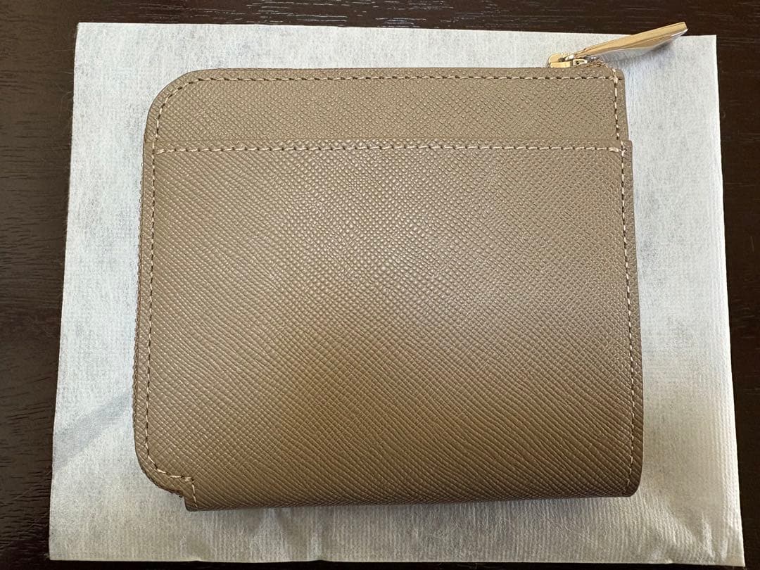 新品・未使用　ATAO ミニ財布チェス　二つ折り財布 ベージュ