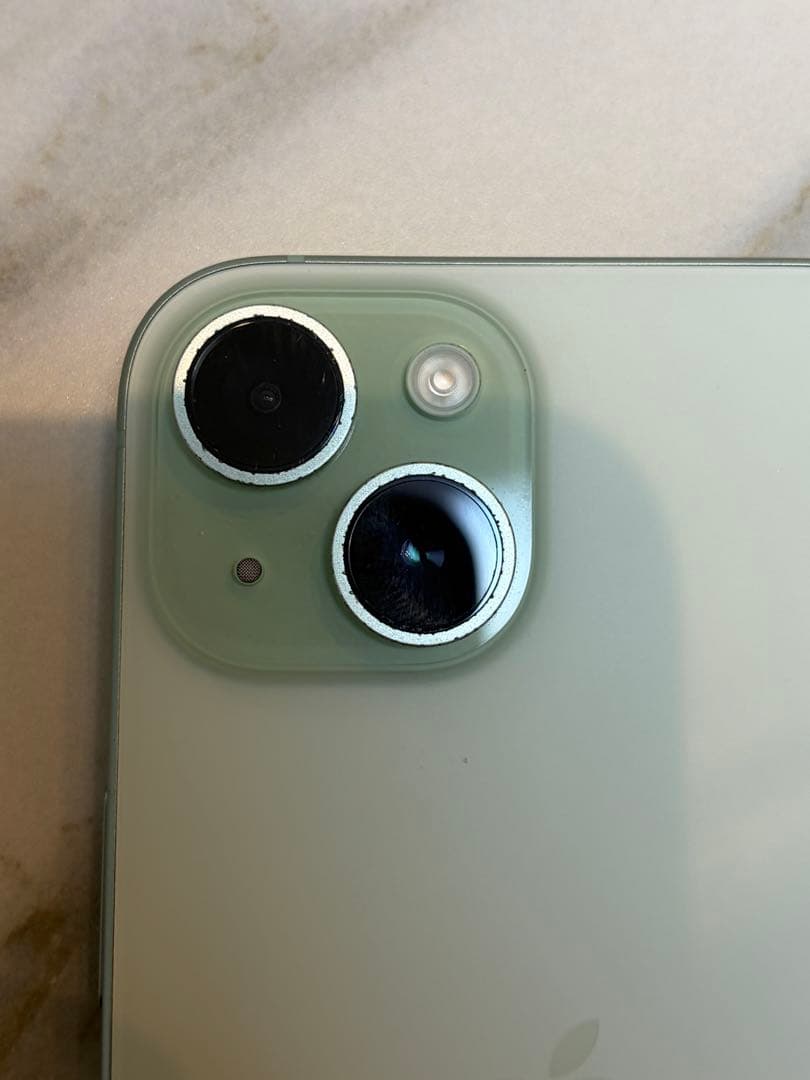 iPhone 15 128GB ミッドナイトグリーン