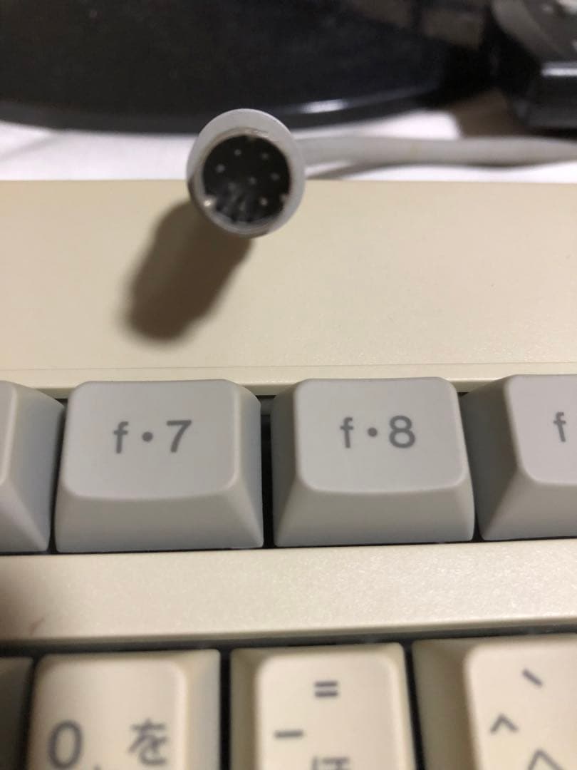 NEC PC-9821用キーボードを付属品添付箱に入れて