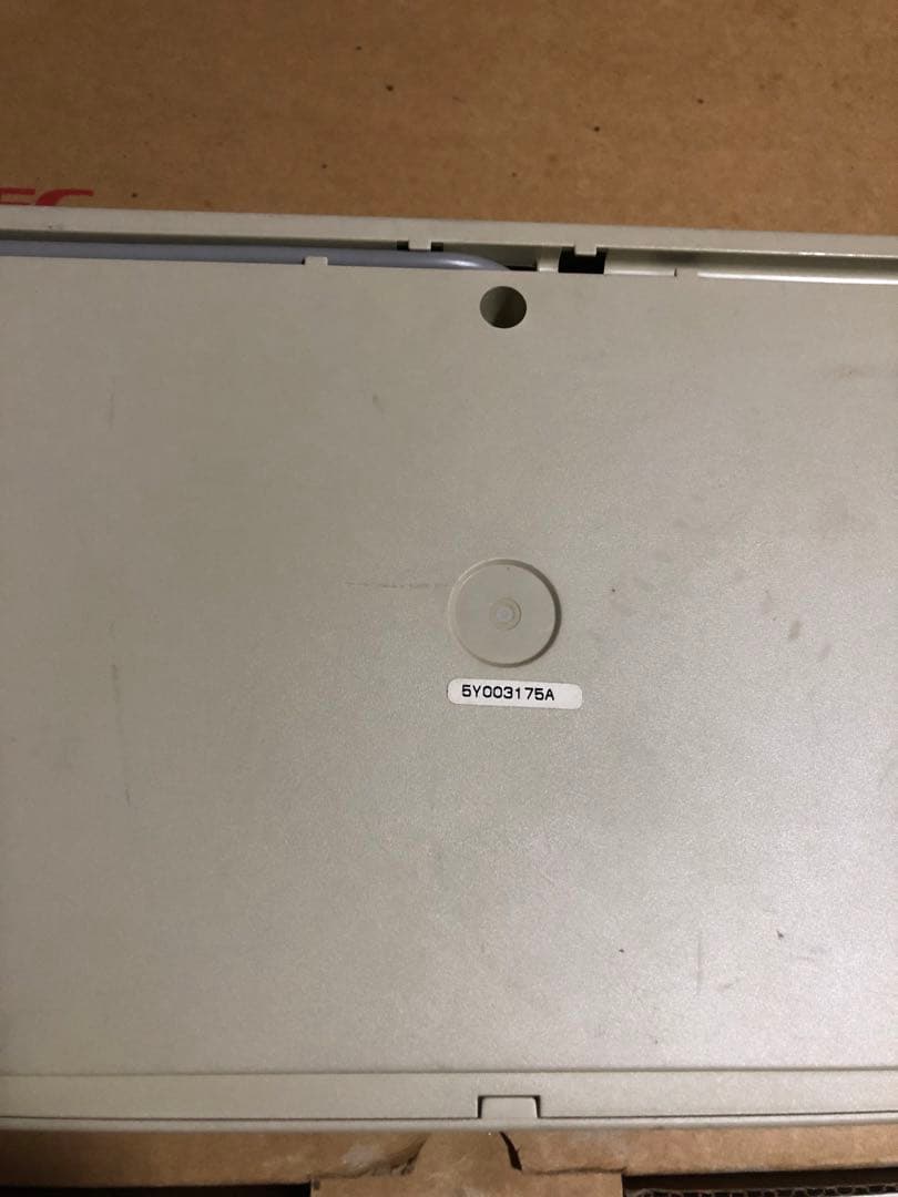 NEC PC-9821用キーボードを付属品添付箱に入れて