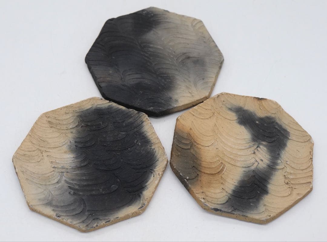 坂田甚内作　黒灰陶波紋六角皿3点　送料込み250607