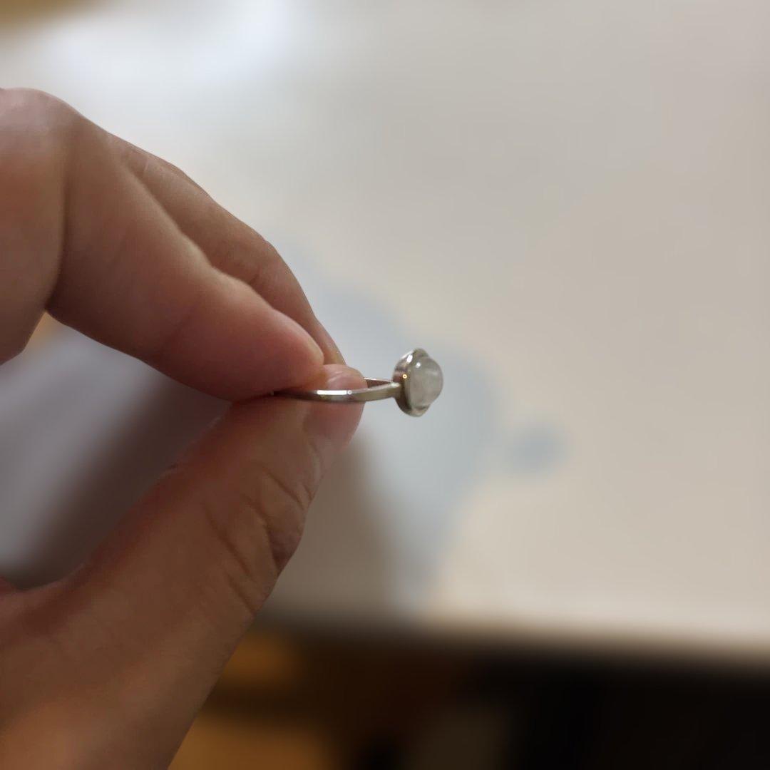 ムーンストーンの指輪！綺麗！フリーサイズ！