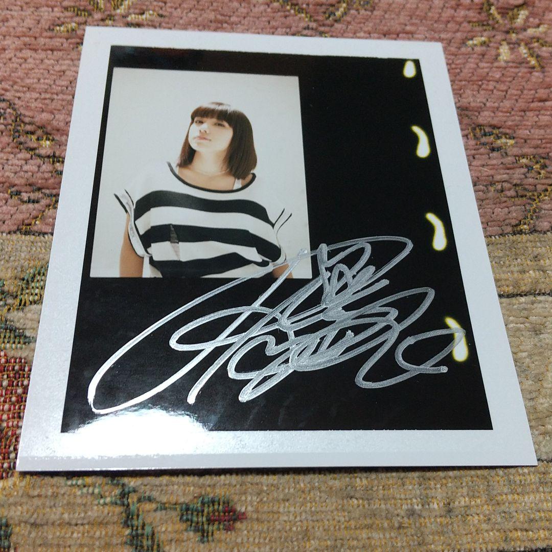 [値下げ] 当選品 仲里依紗 直筆サイン入り生ポラロイド 生ポラ チェキ 写真