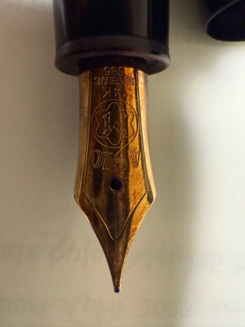 Montblanc No 146 万年筆 黒 金のペン先