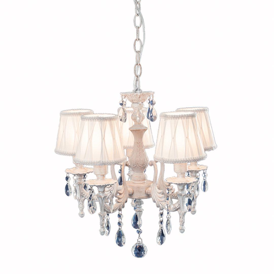 ホワイトアンティークシャンデリア