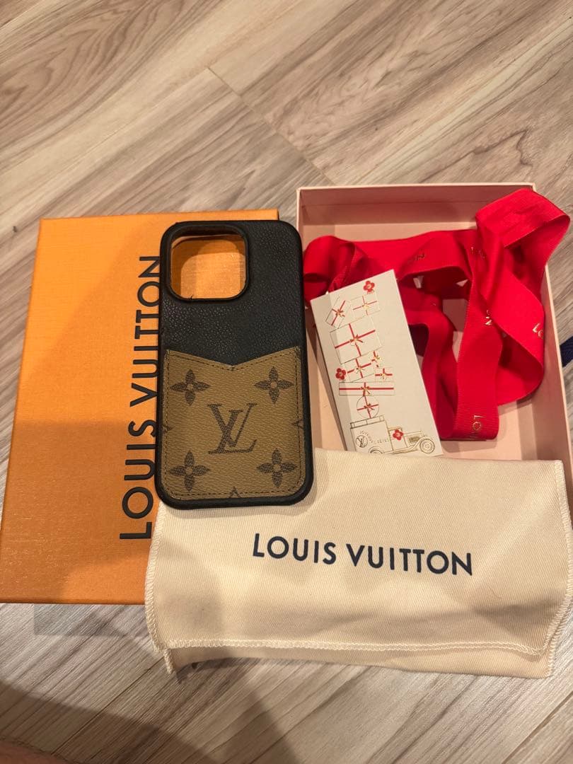 Louis Vuitton iPhone15PROケース M89839