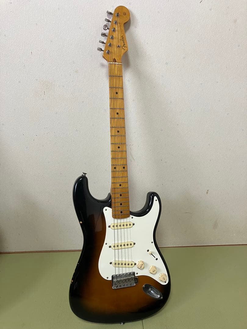 本日限り大特価　fender japan ストラトキャスター　Nシリアル 中古品