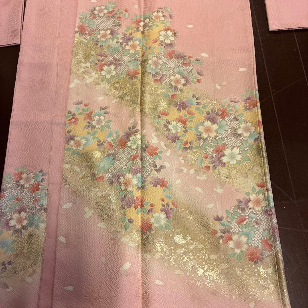 淡いピンク 花柄 振袖 着物
