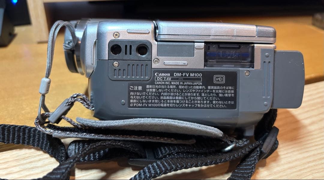 正常動作確認済美品　キヤノン　miniDVビデオカメラ FV-M100