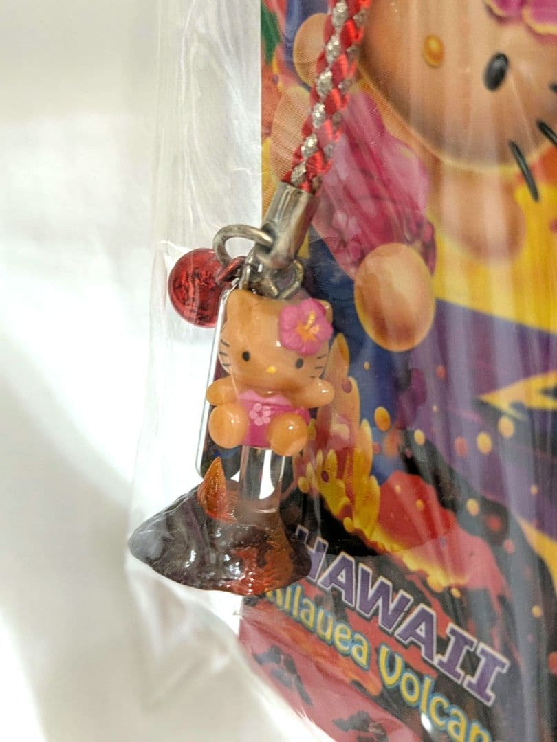 日焼けハローキティ ハワイ　キラウエア火山　根付　2012　未開封