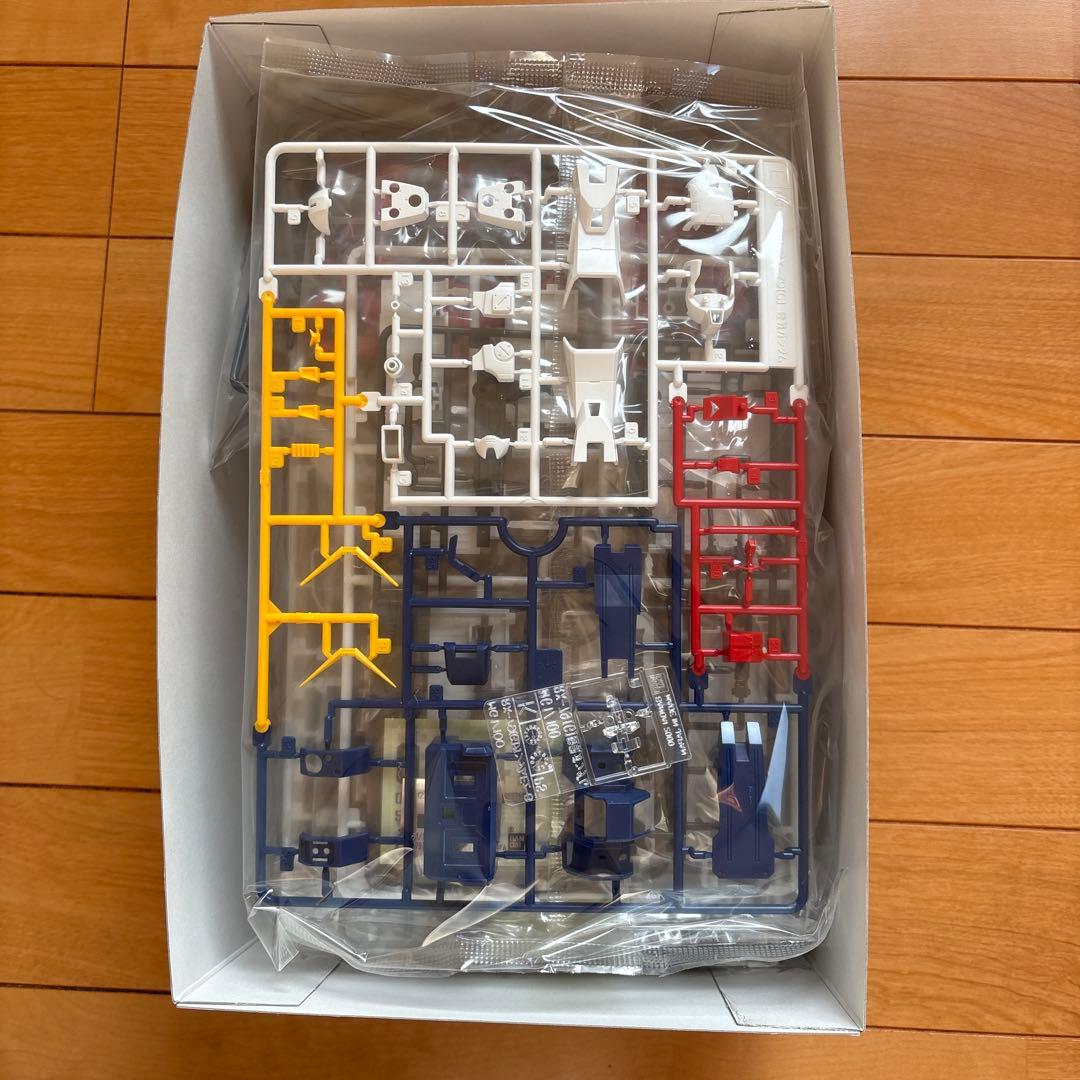 バンダイ MG 1／100 RX-79[G] 陸戦型ガンダム