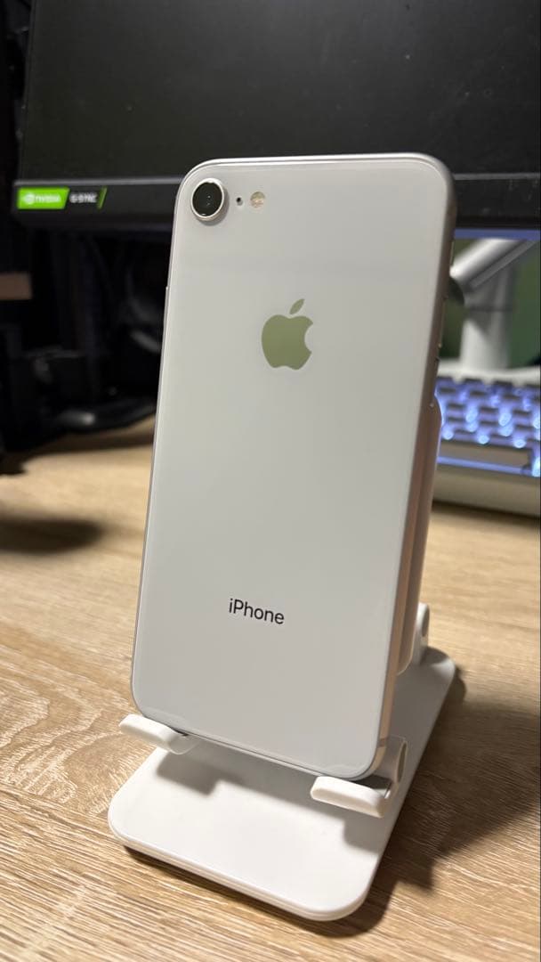 iPhone 8 64GB（SIMフリー）