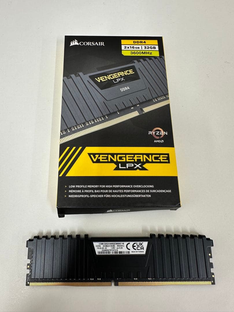 メモリー Corsair Vengeance LPX DDR4 16GB
