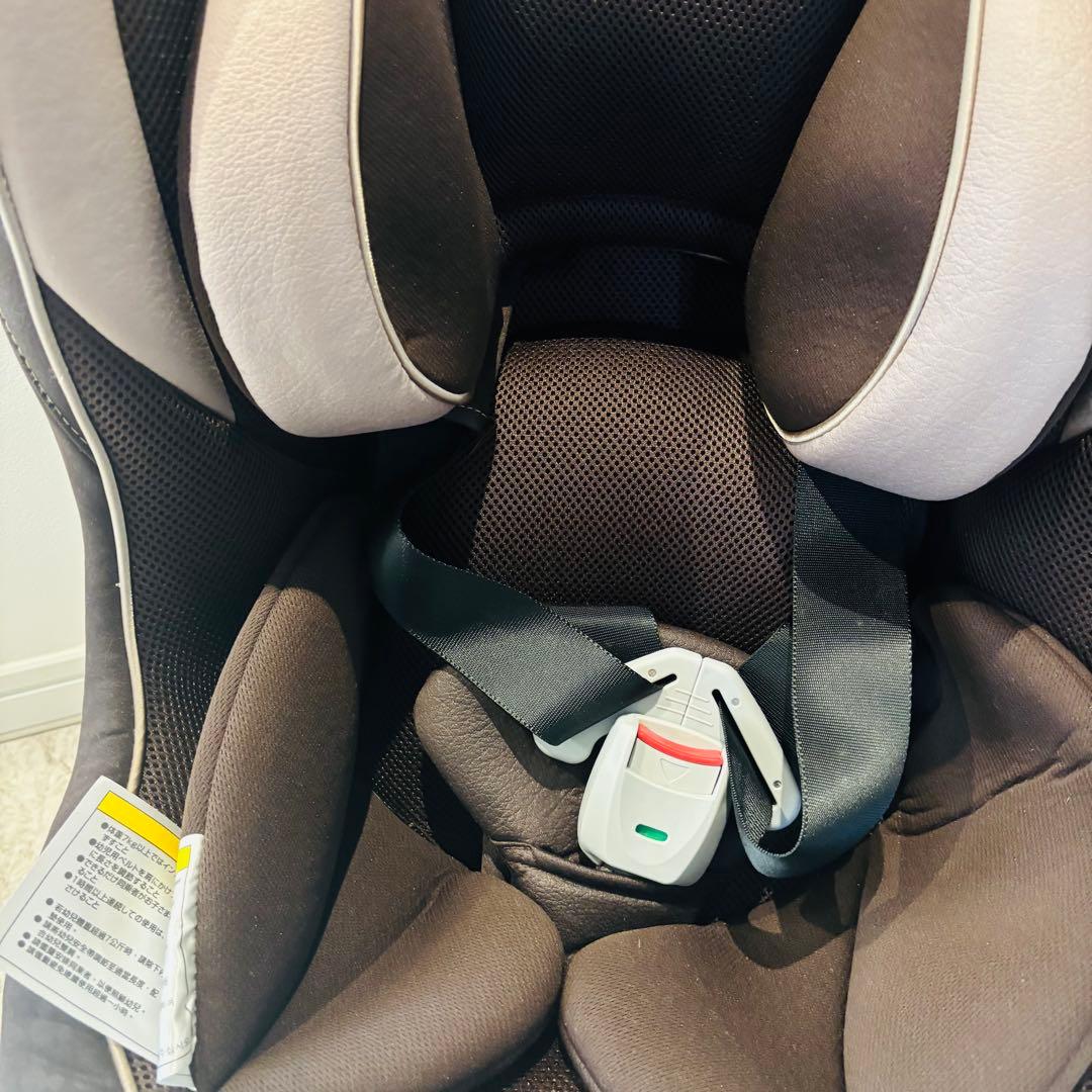 【極美品】combi コンビ ミニマグランデ チャイルドシート ディズニー