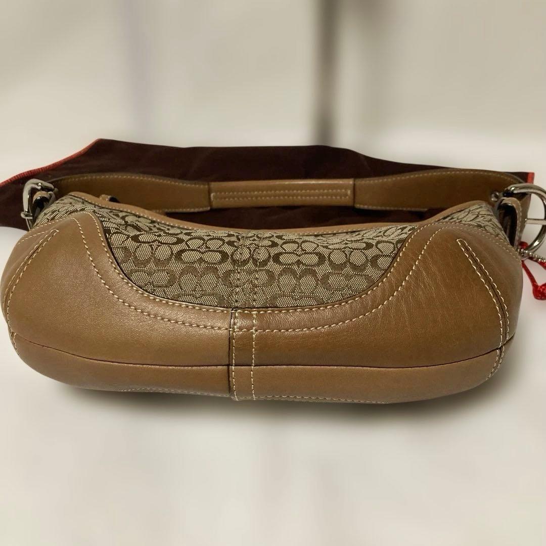 【美品】COACHミニシグネチャーホーボーワンショルダーバッグSOHO★6351