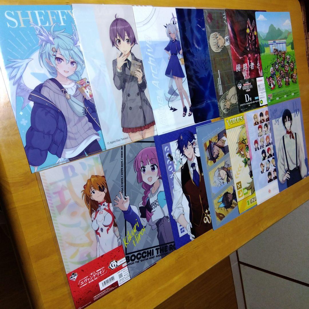 アニメノンジャンル美少女系など　Ａ−４クリアファイル まとめ売リ大量２５０枚