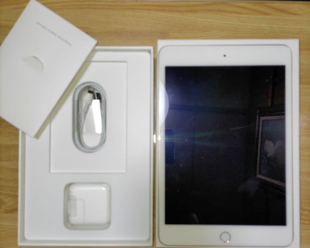 iPad本体 iPad mini 4 128GB Wi-Fi