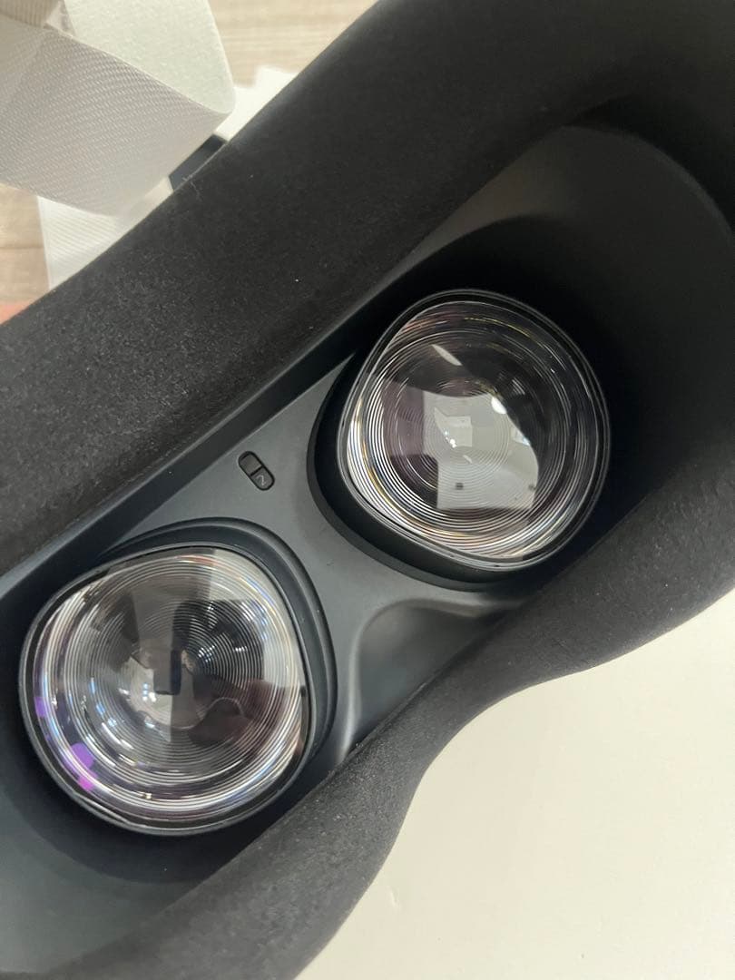  QUEST 2 128GB メタクエスト2 ケース、レンズカバー付き