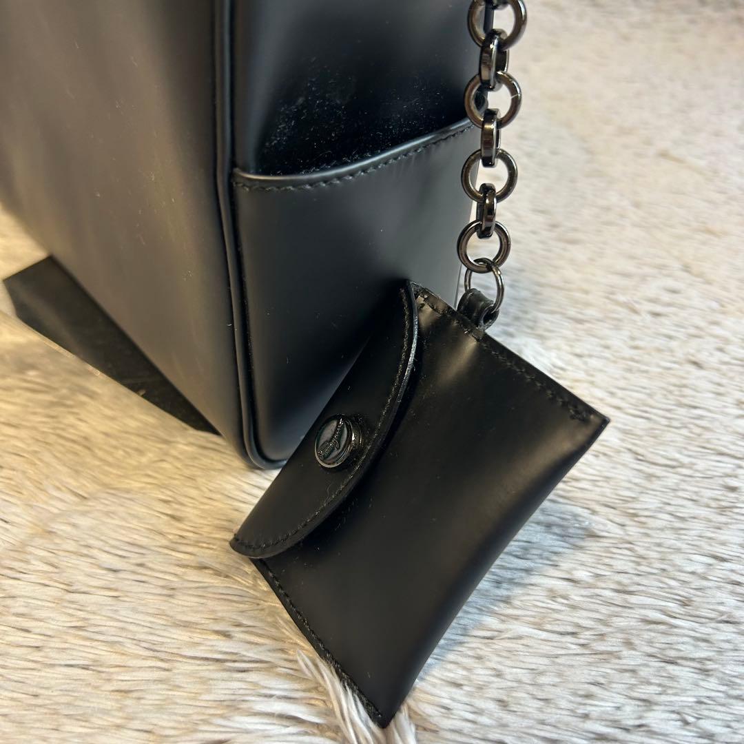 FERRAGAMO フェラガモ　ガンチーニ　ハンドバッグ　レザーバッグ　ポーチ付