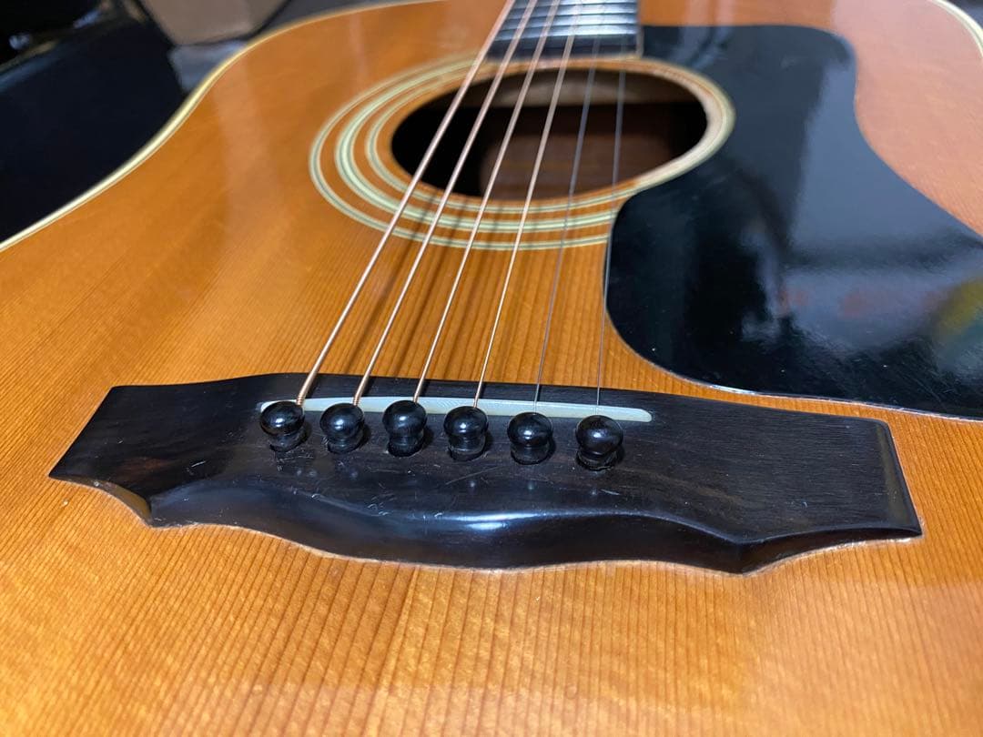 アコースティックギター　guild