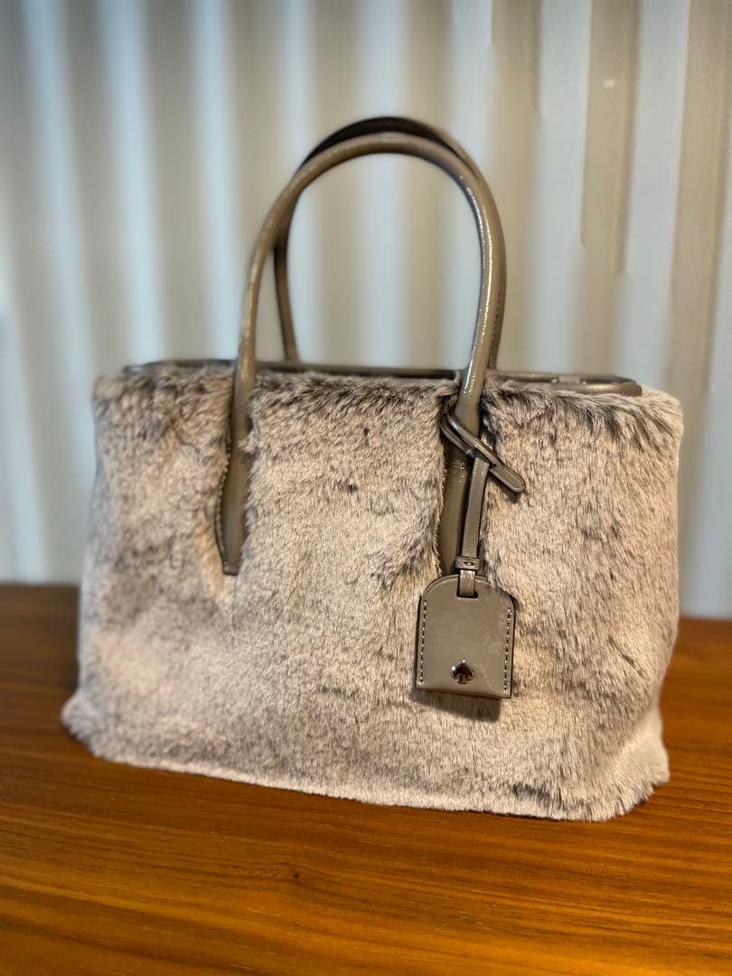 新品未使用kate spade new york ファー ショルダーバッグ