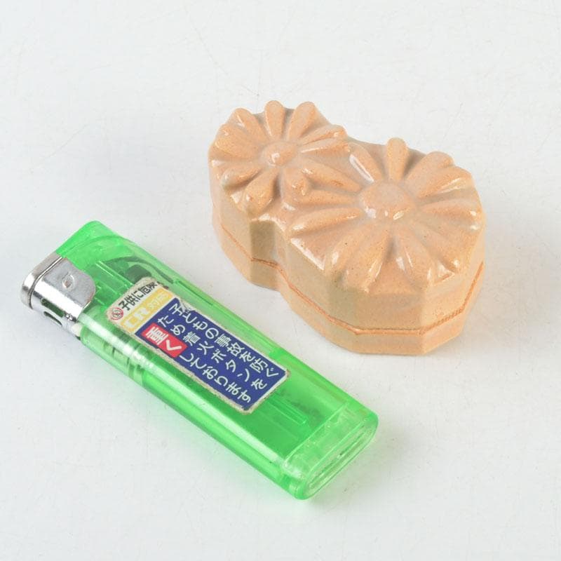 茶道具　萩焼　泥華窯造　坂田泥華　花香合　共箱　V　9729