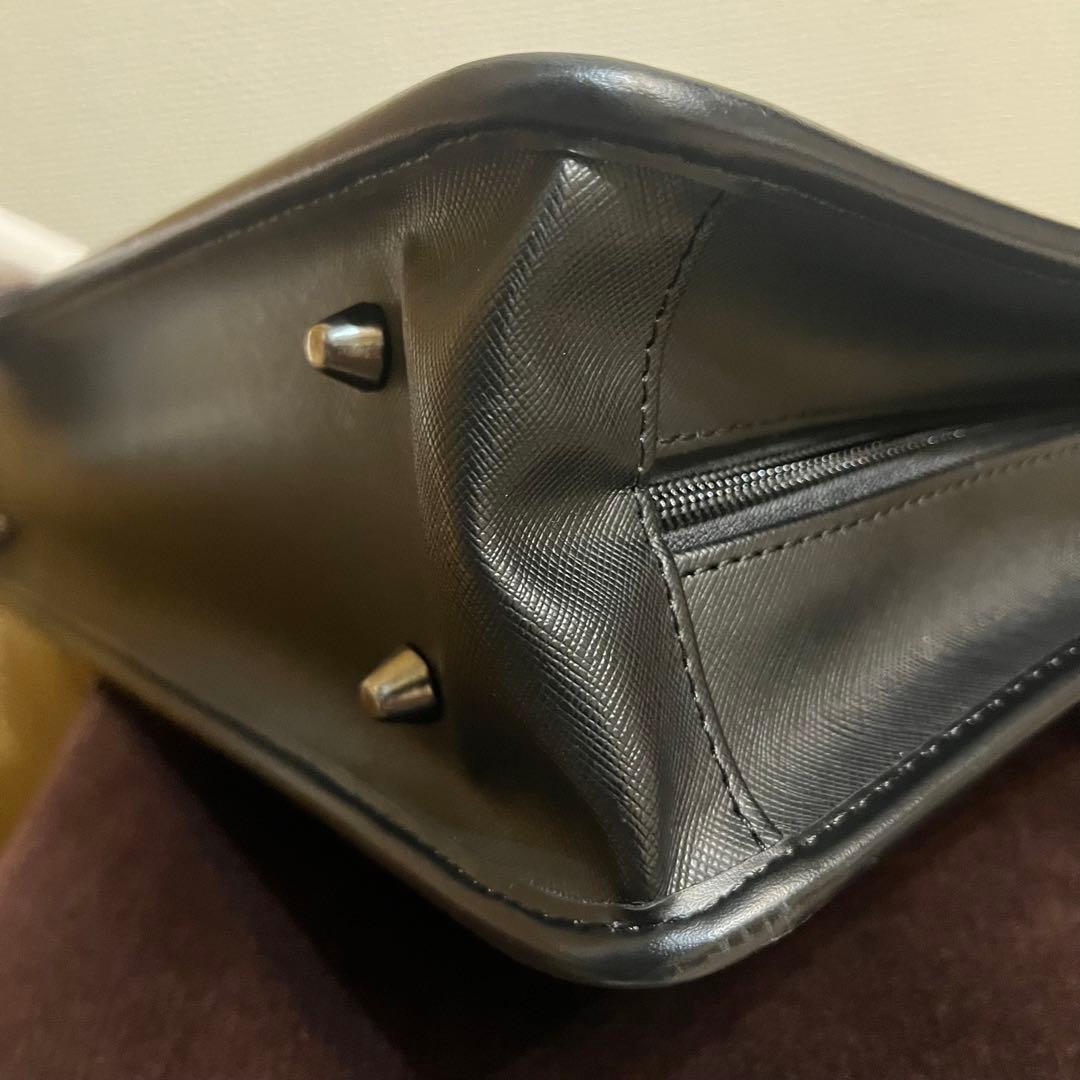 美品 TAKEO KIKUCHI タケオキクチ ビジネスバッグ 黒 皮革