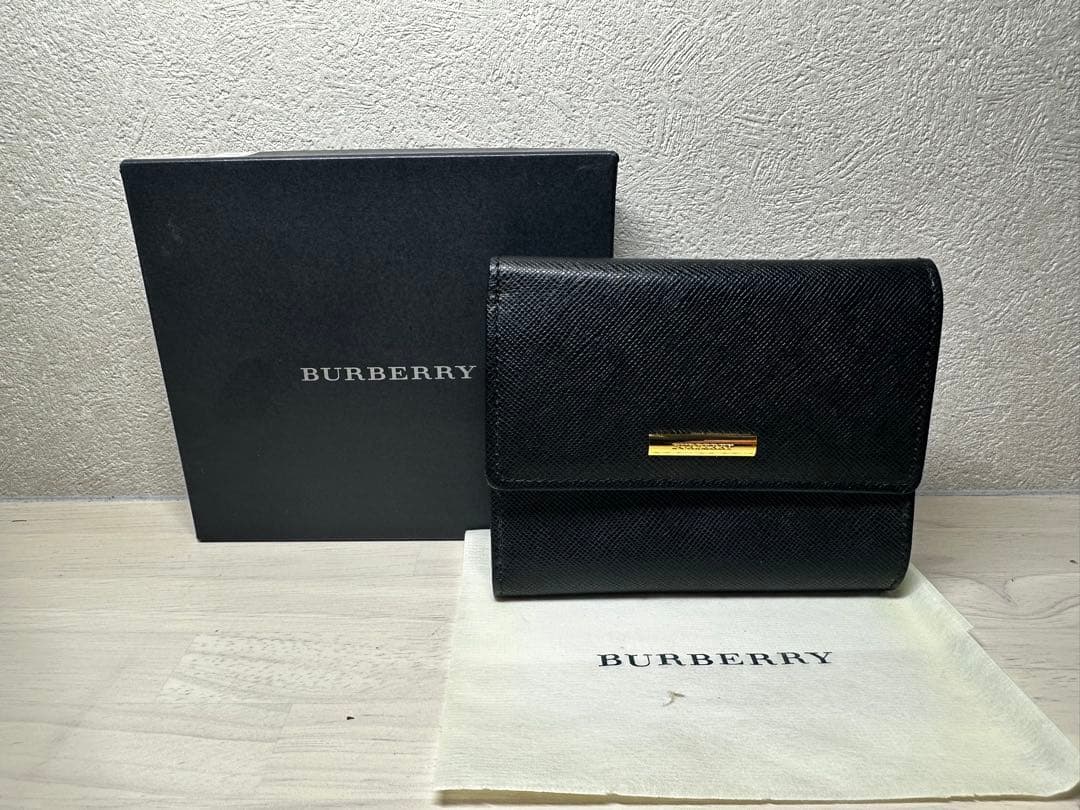 【美品】BURBERRY レザー 三つ折り財布 ノバチェック プレート ブラック