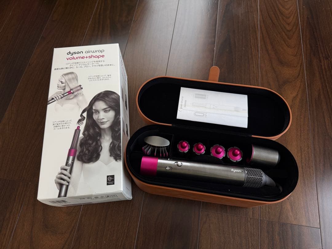 Dyson Airwrap Volume + Shape 専用ケース付き