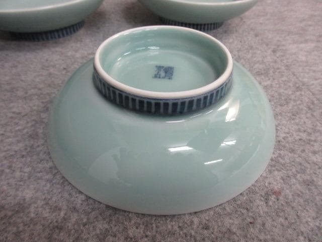 伊万里焼青山作鍋島青磁山水画小皿5枚共箱 [B26969]