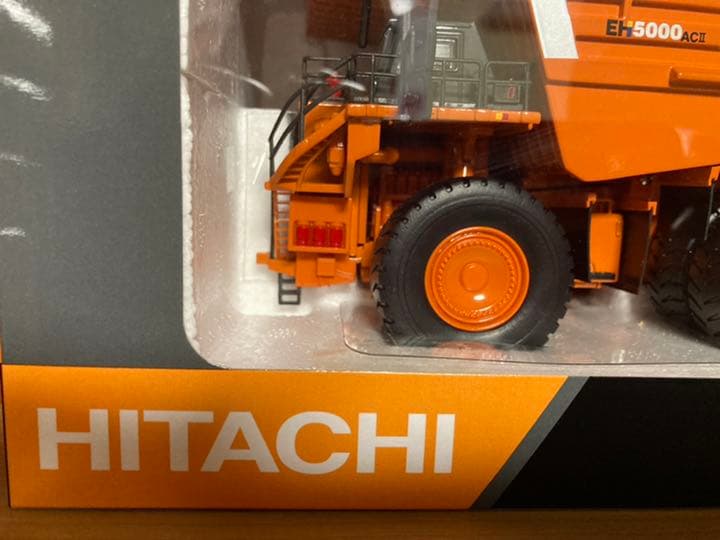 日立建機　ダンプ