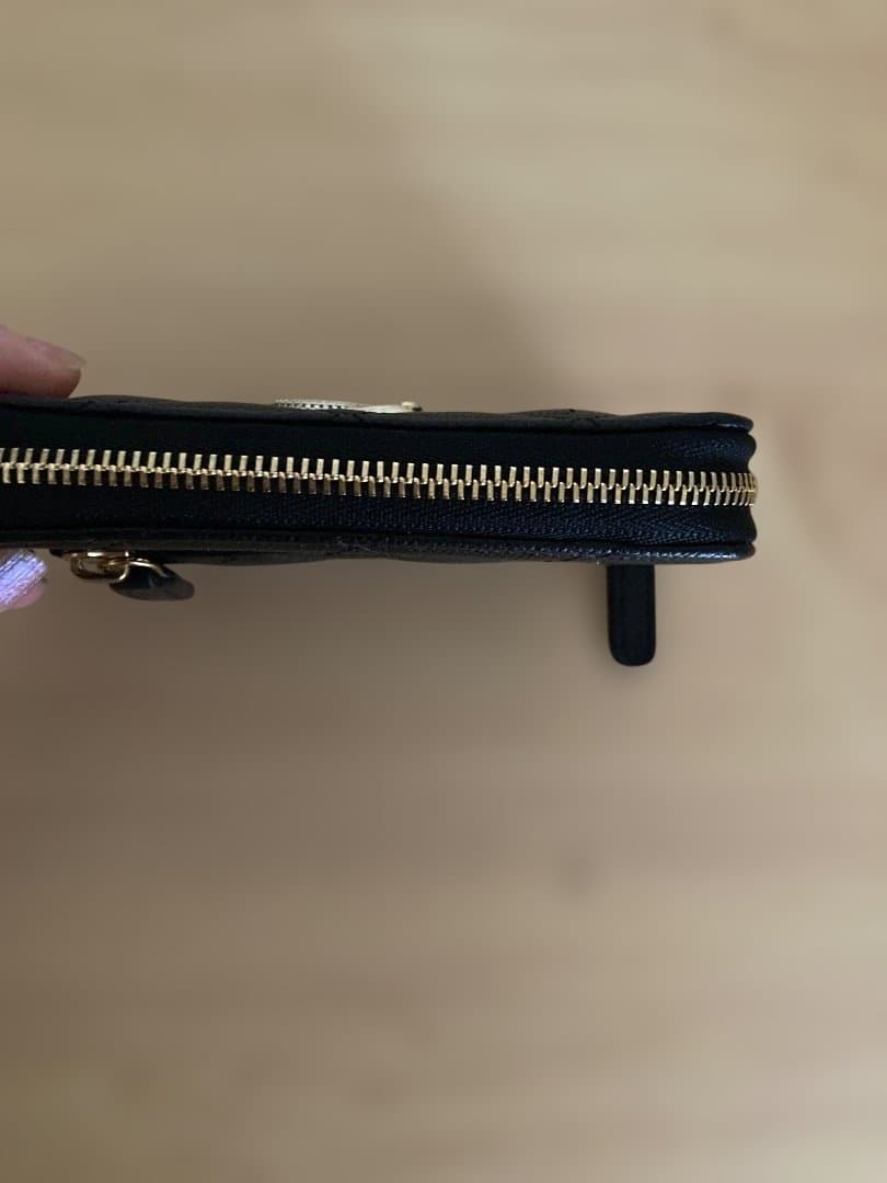 CHANEL ブラック 二つ折り財布　未使用❣️