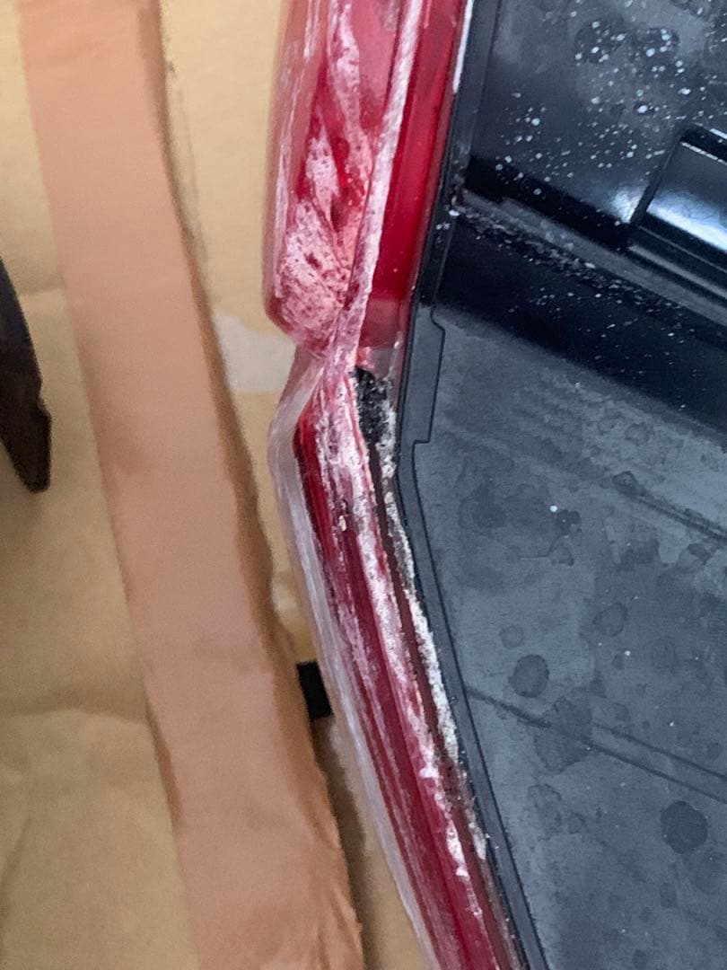 NDロードスター 純正テールランプ（スモーク塗装残りあり）