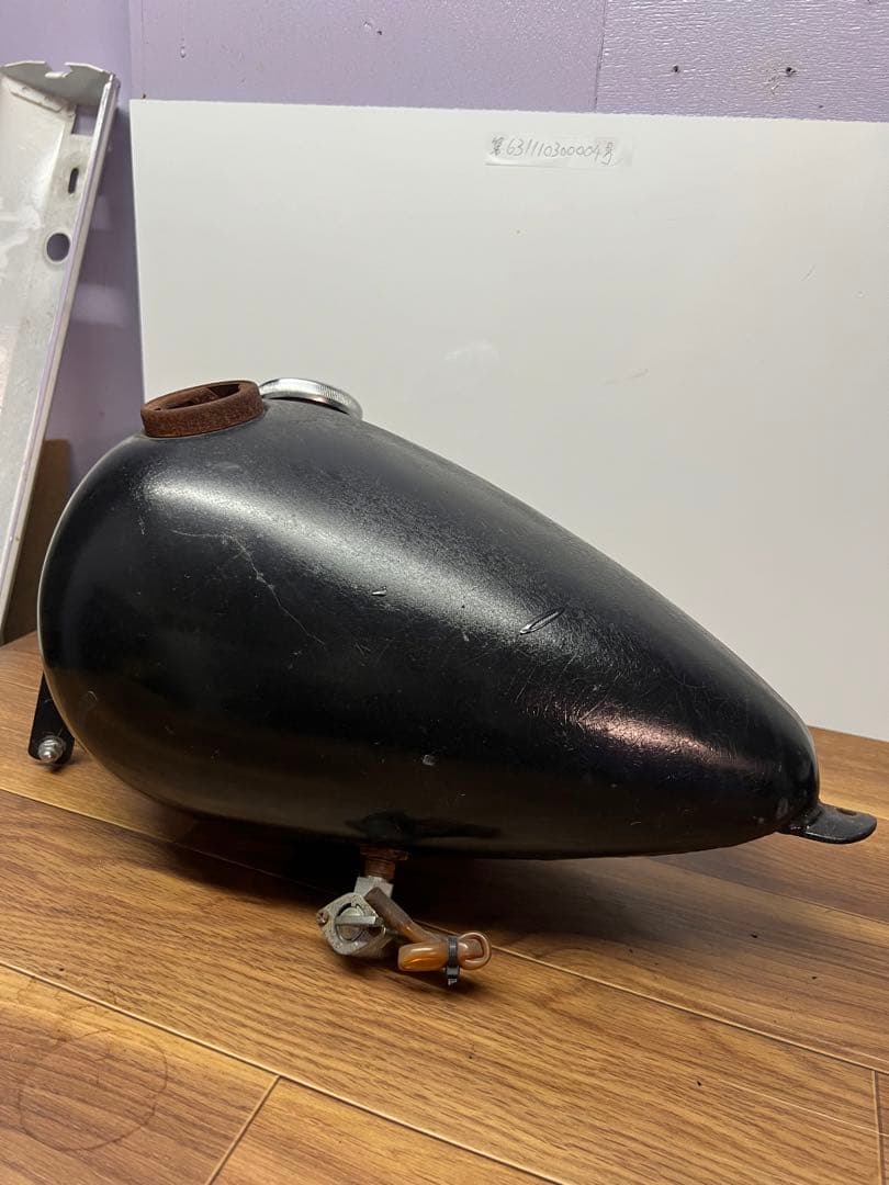 【送料込み】ガソリンタンク⭐︎ハーレーなどに