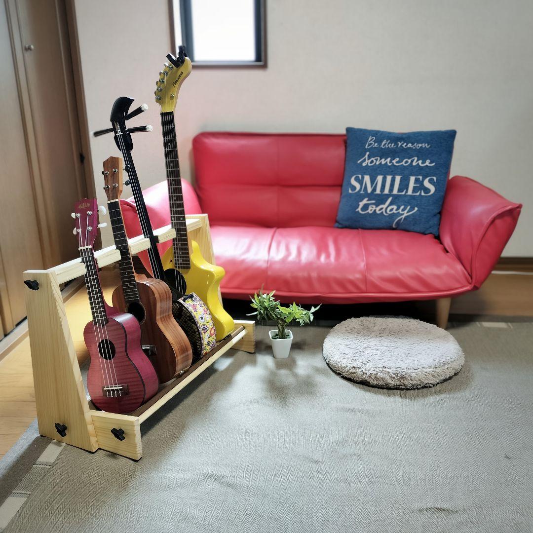 ハンドメイド　木製スタンド　三線　ウクレレ 兼用タイプ　 ナチュラルカラー4本用